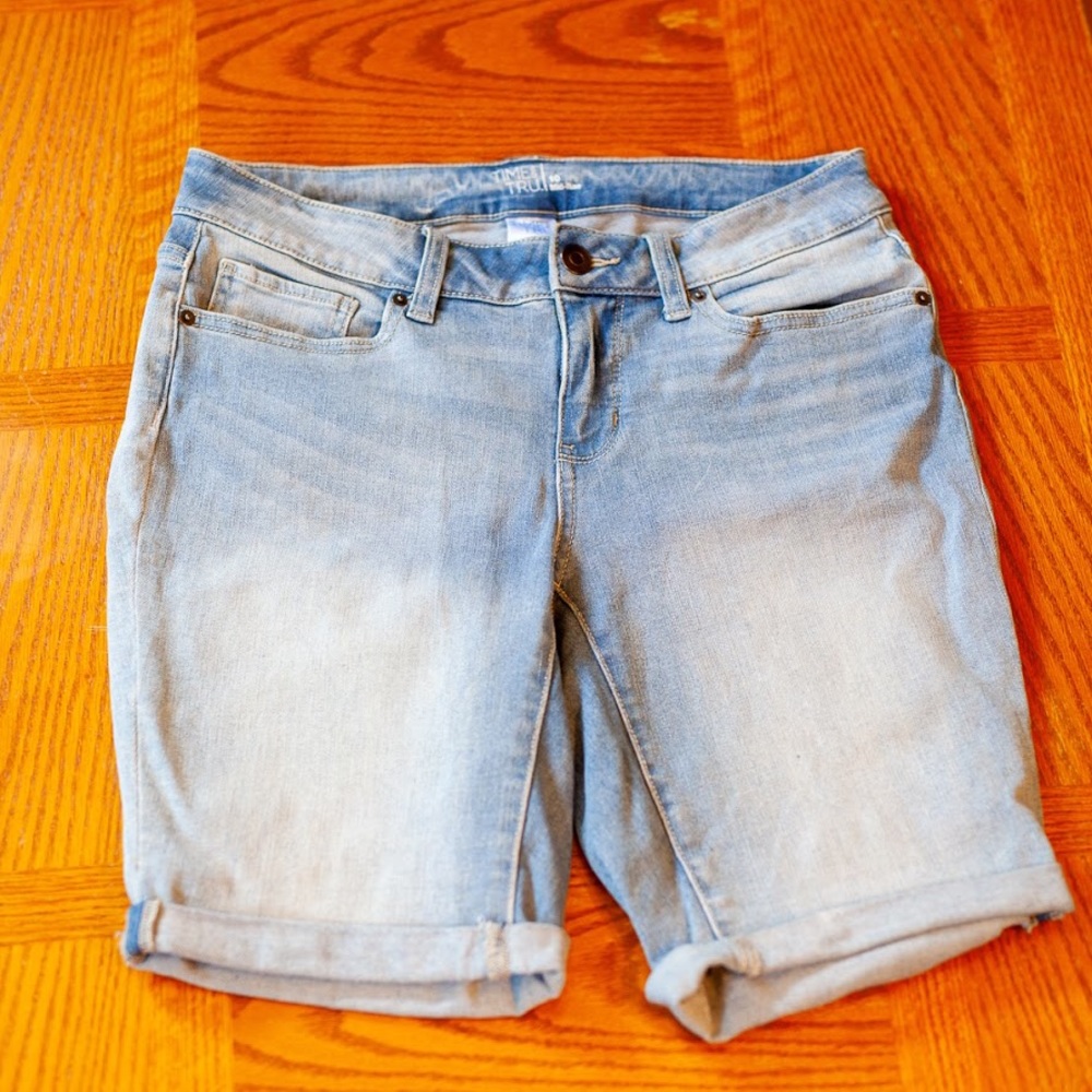 Time and Tru Mid-Rise Jean Shorts